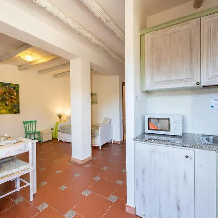 Chic Antonina T6 2 Bedroomapartment Sleeps 6 * Marinella (Sardinia)