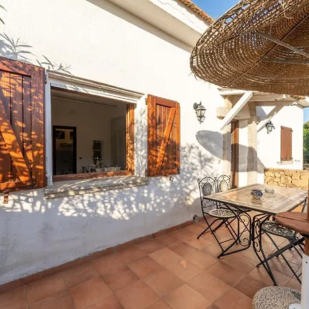 Chic Antonina T6 2 Bedroomapartment Sleeps 6 Marinella (Sardinia)