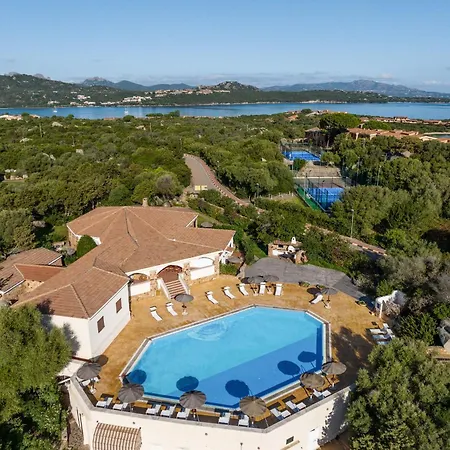 Chic Antonina T6 2 Bedroomapartment Sleeps 6 * Marinella (Sardinia)