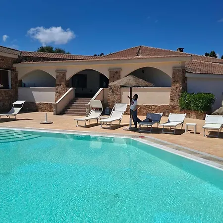 Chic Antonina T6 2 Bedroomapartment Sleeps 6 * Marinella (Sardinia)