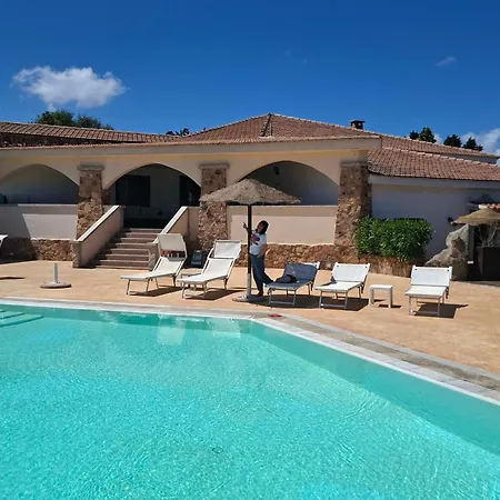Chic Antonina T6 2 Bedroomapartment Sleeps 6 * Marinella (Sardinia)